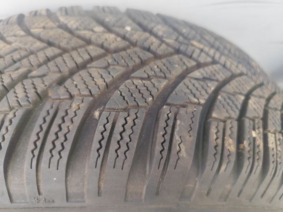 Jante Originale VW Tiguan cu  anvelope M+S  215/65R16.