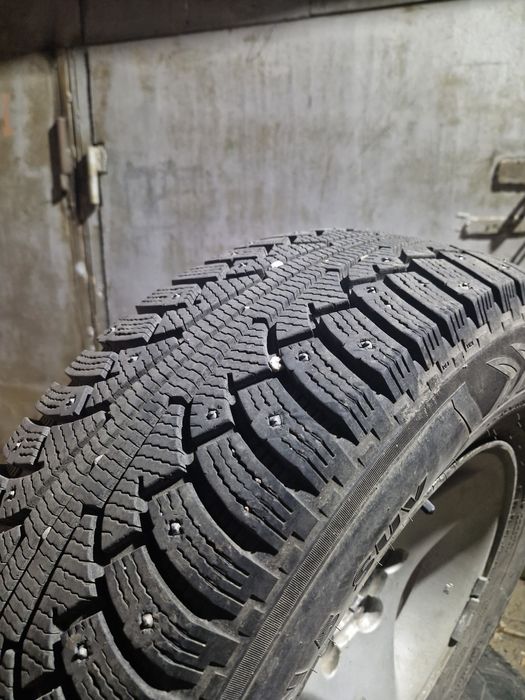 Колеса зимние с шипами 255/70 R16