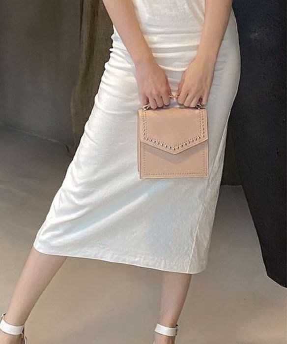 Geanta Bershka roz pudrat cu lant detasabil