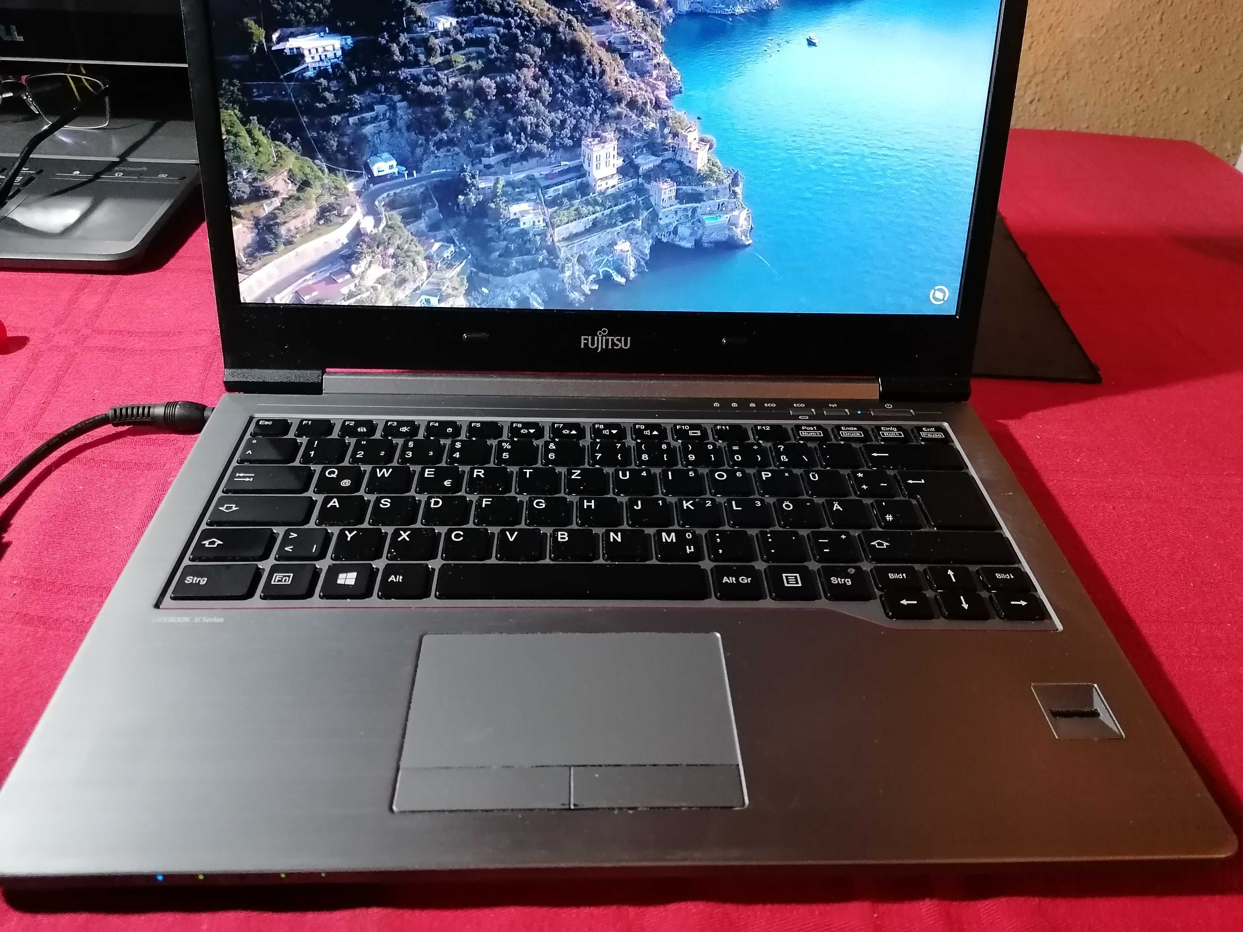 Laptop Fujitsu Lifebook U745 14 inch  Intel i5 -5200U