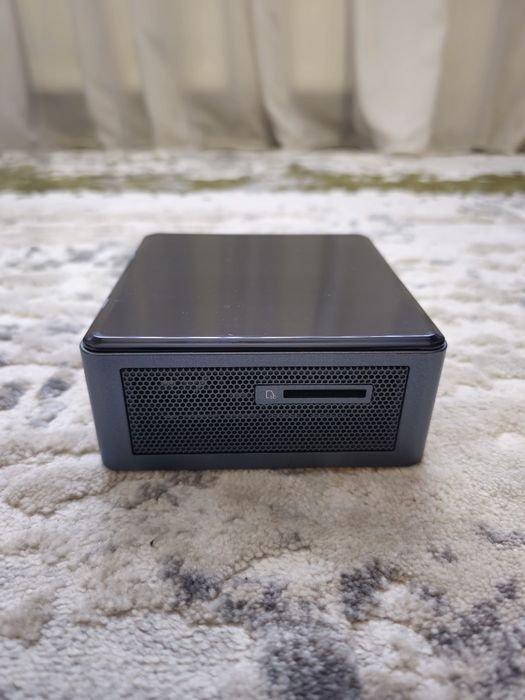 NUC 10 Intel I7 10710U, 16gb RAM