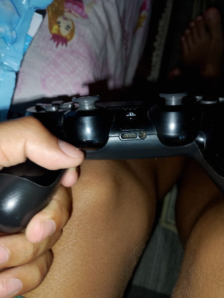 Джойстик за PS4 отлично състояние
