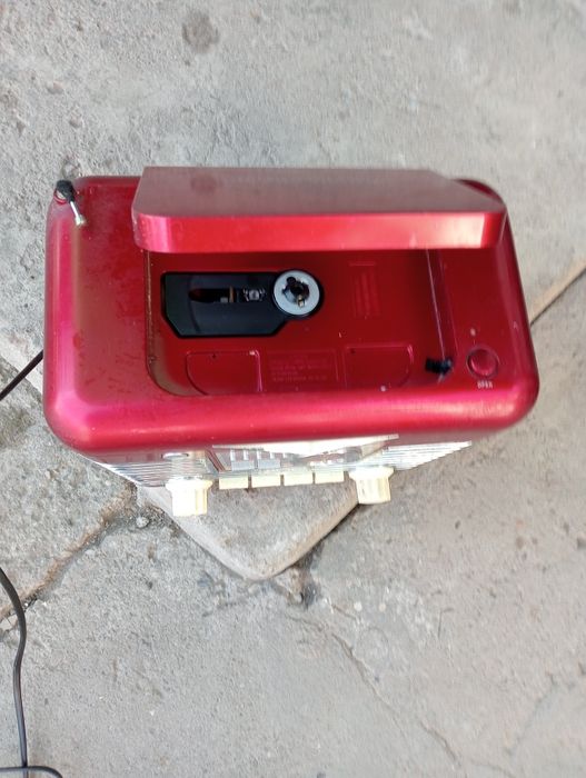 Casetofon cu cd veche