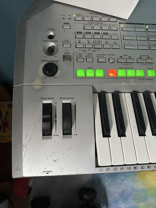 Orga profesionala Yamaha Tyros 2