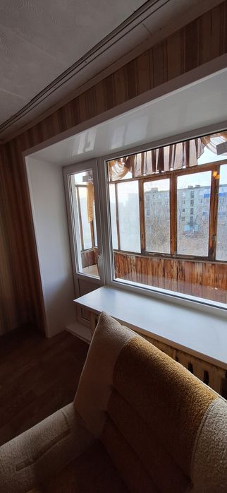 Продам 1 комн., 13 мкр., 4 этаж неугловая.