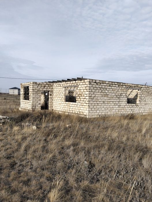 Не достроенный дом Жана Коныс 4