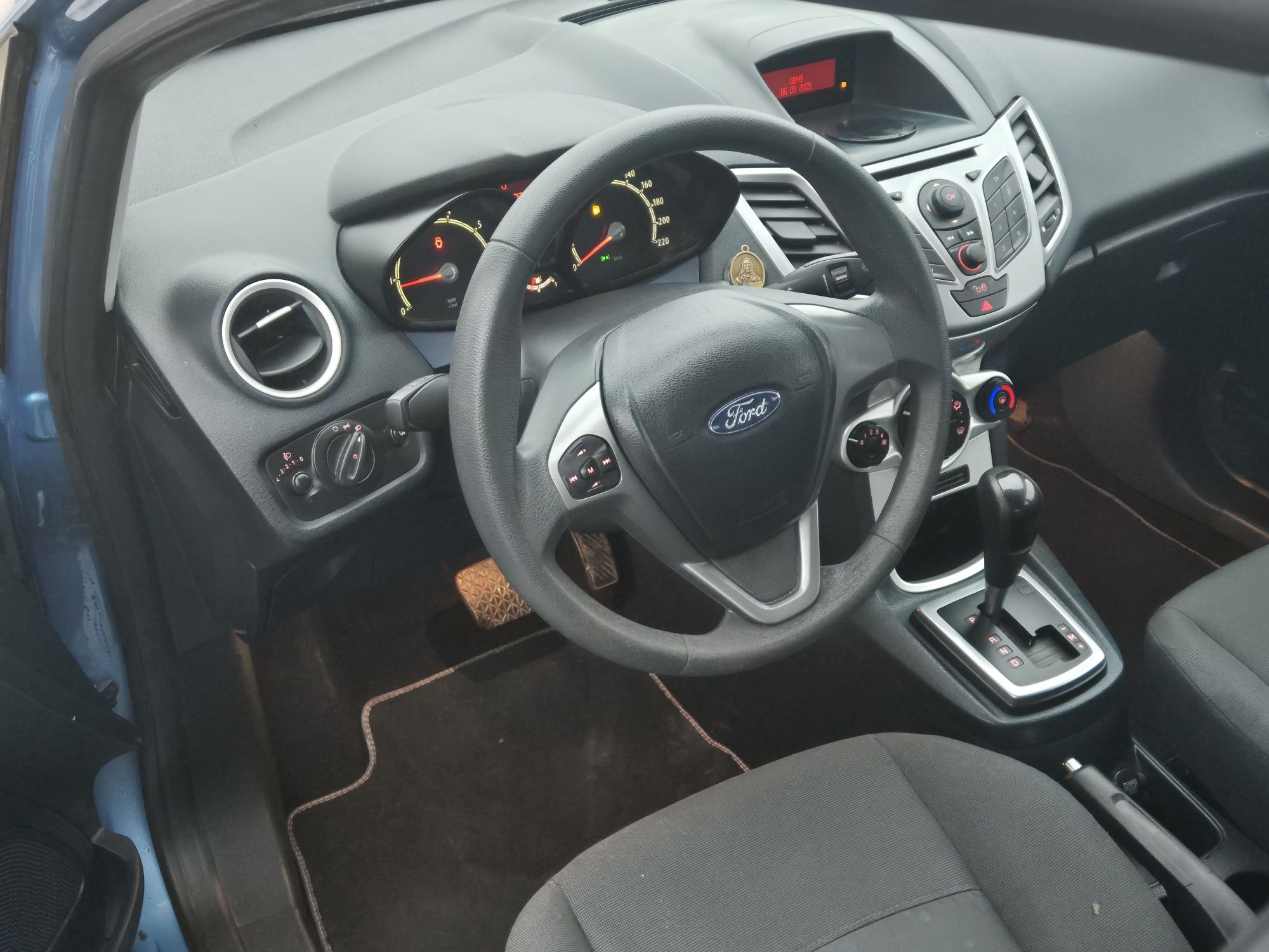 Ford fiesta 1.4 benzina AUTOMAT