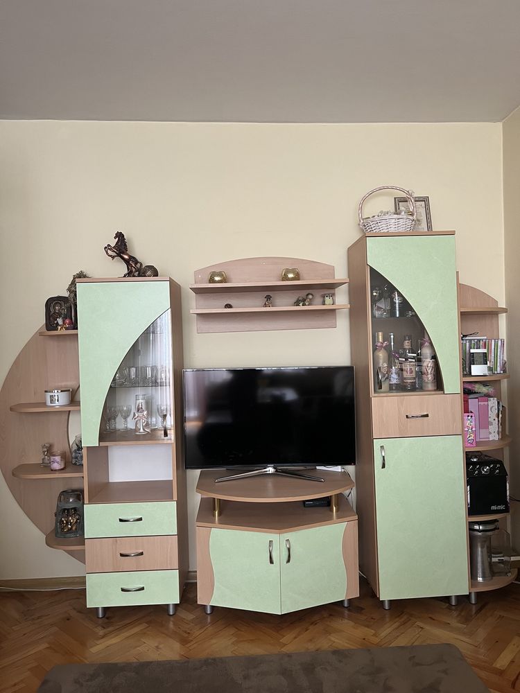 Холна секция в много доборо състояние