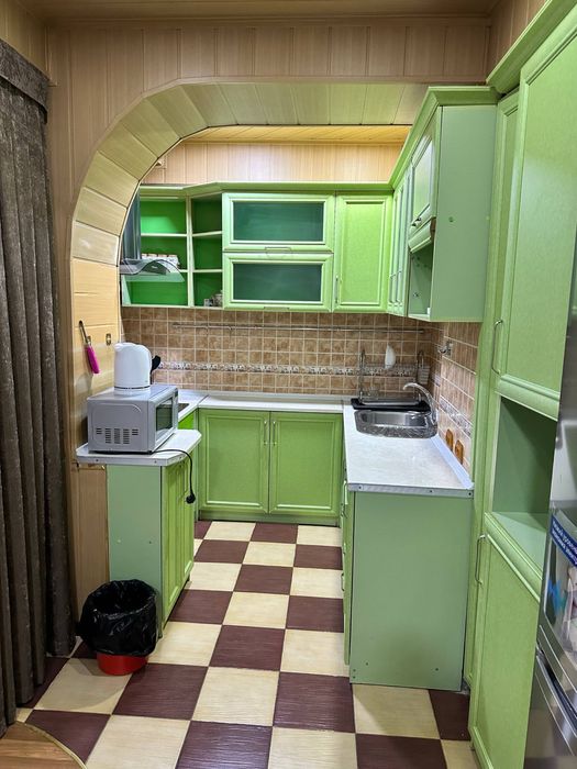 Продается 3/3/4 80м2 м.Ойбек