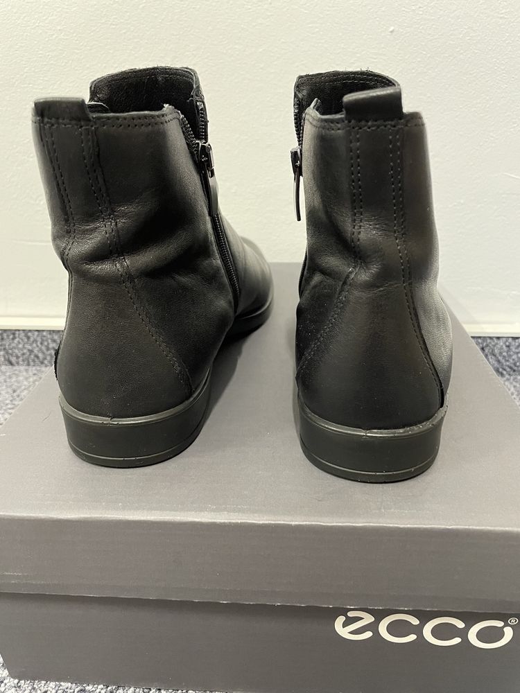 Botine ECCO din piele
