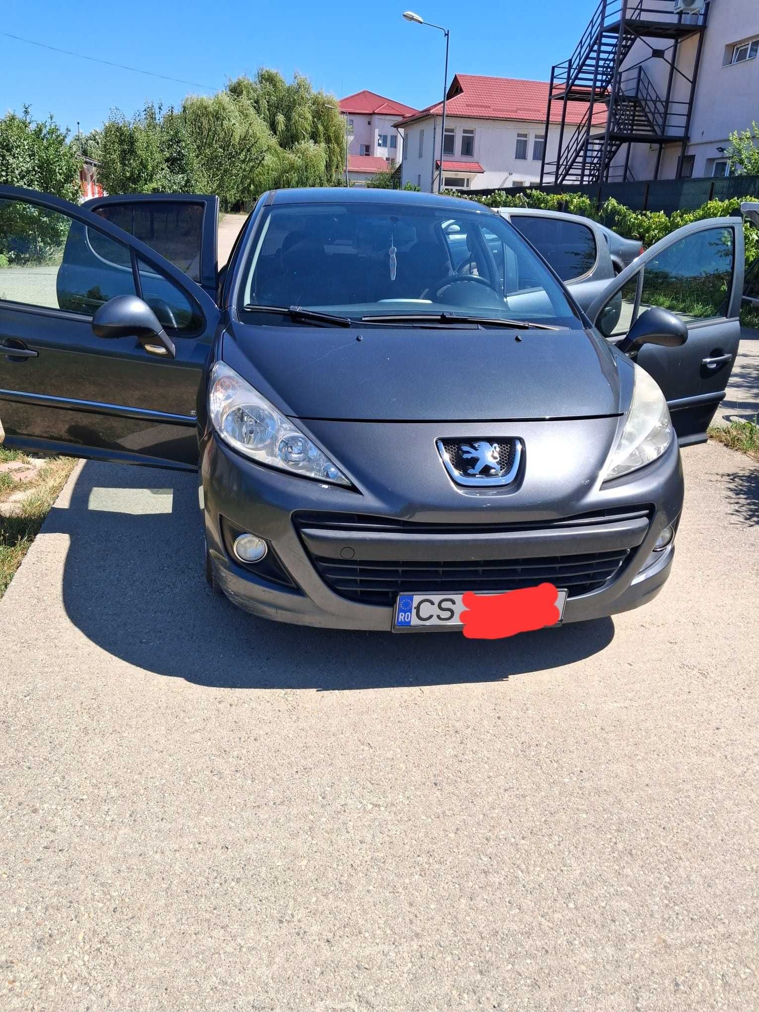 Vând Peugeot 207 – 1.4 benzină – 2011 –