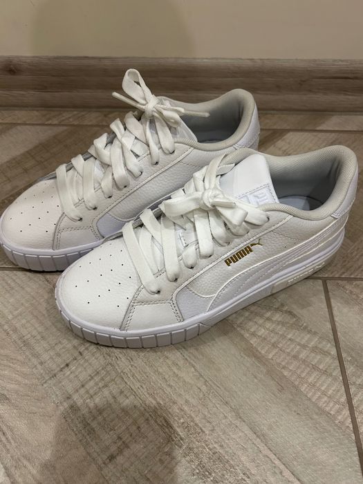 Бели маратонки Puma