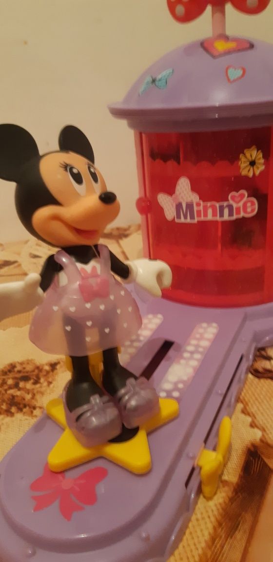 Garderoba magica a lui Minnie