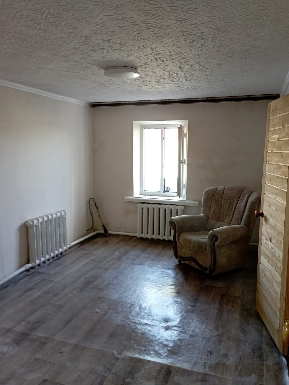 Продам дом.Имеется большой гараж  13*4.80