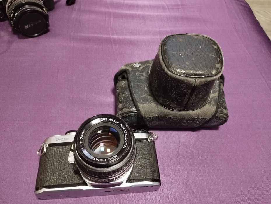 Pentax ME plus obiectiv 50mm 1.7 cititi descrierea!