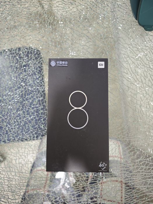 продается Mi 8 xiaomi 6/128 мгб