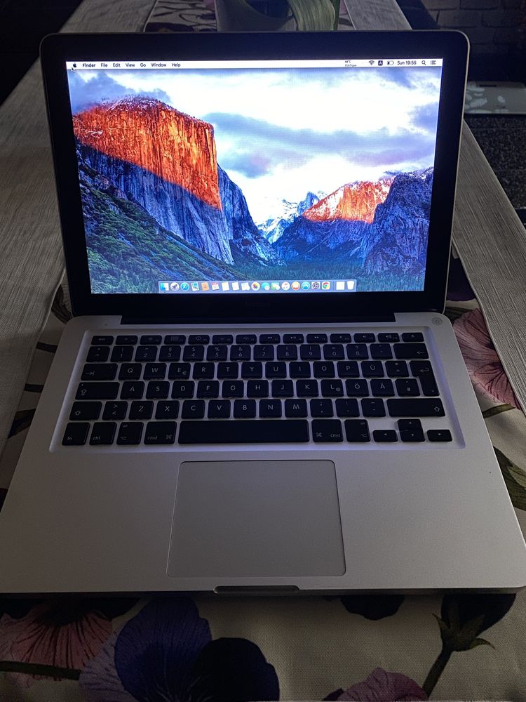 MacBook 13-inch, Aluminum, Late 2008