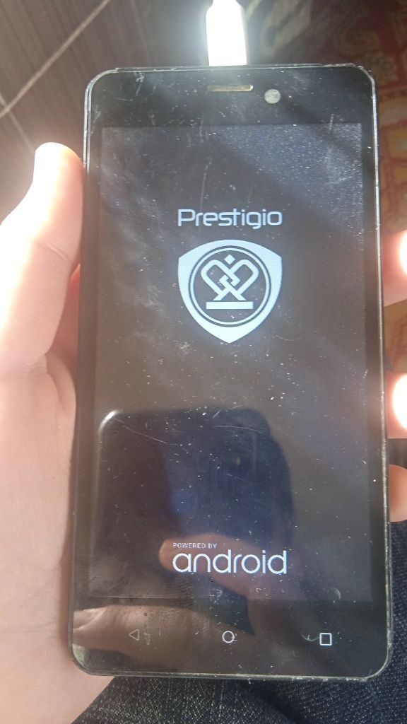 Продам телефон prestigio