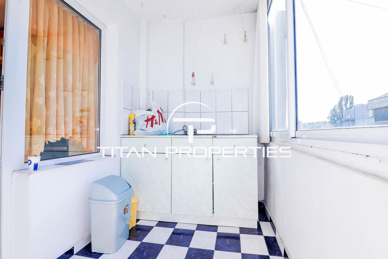 Дава се под наем Тристаен апартамент в Варна, Генералите - 110 кв.м за 600 € - Снимка #12