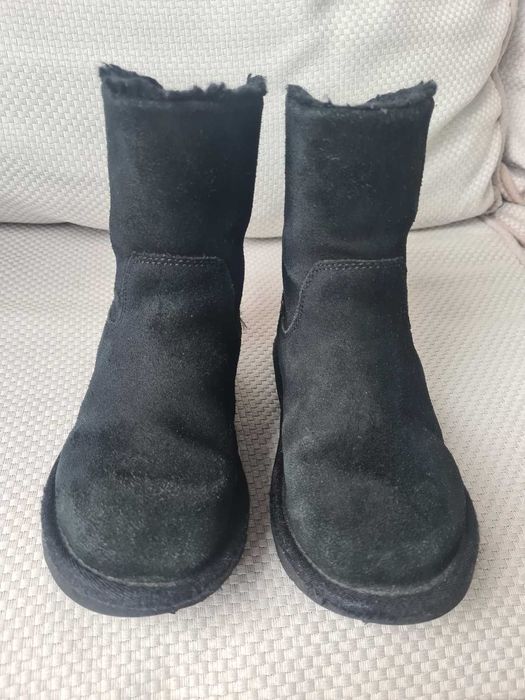 Cizme fete UGG marimea 31