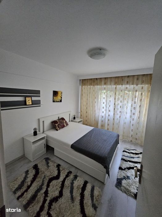 De inchiriat apartament 3 Camere Universitate - Romana sect 1