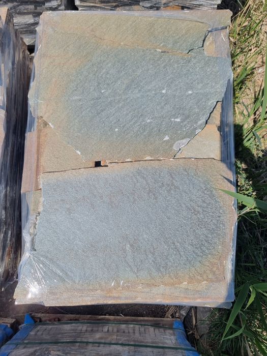 Karisto verde piatra poligonala