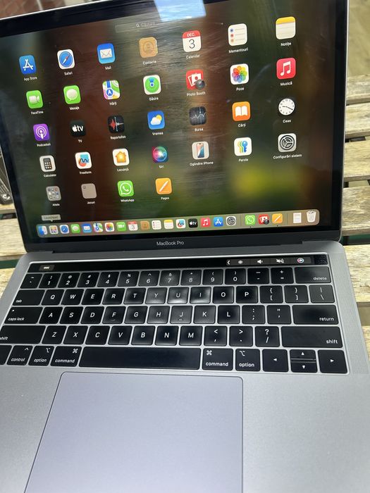 Macbook Pro 13 inch 2019