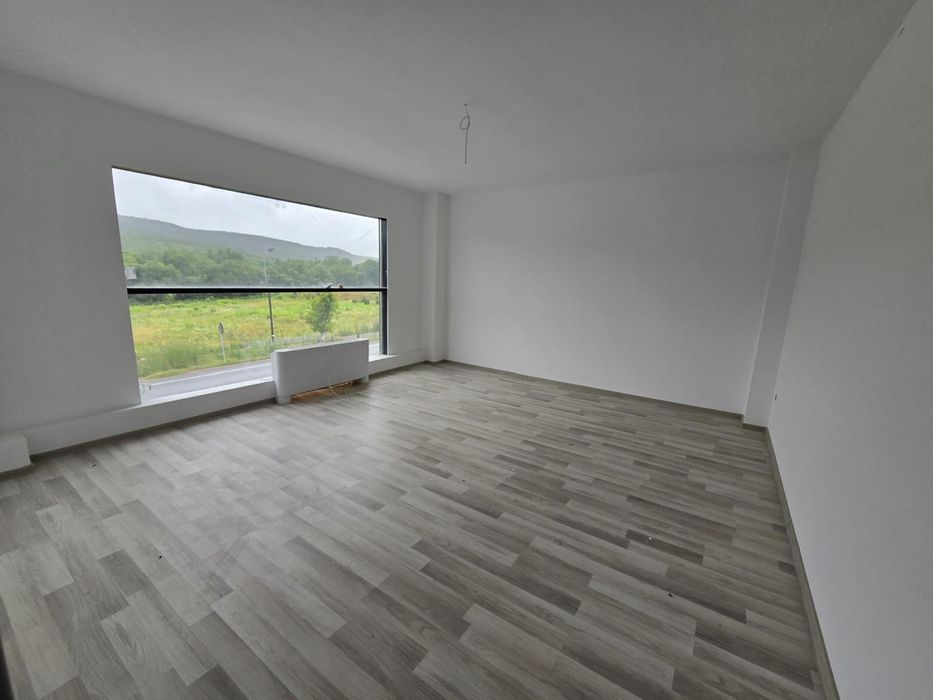 Inchiriere hala/show room/Spatiu comercial Cluj-Baciu