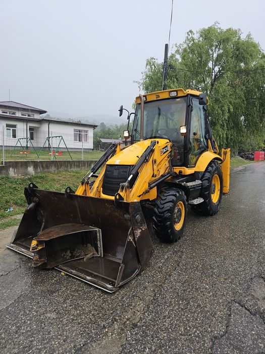 Buldoexcavator jcb