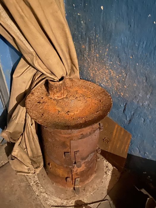 Продам буржуйку с трубой