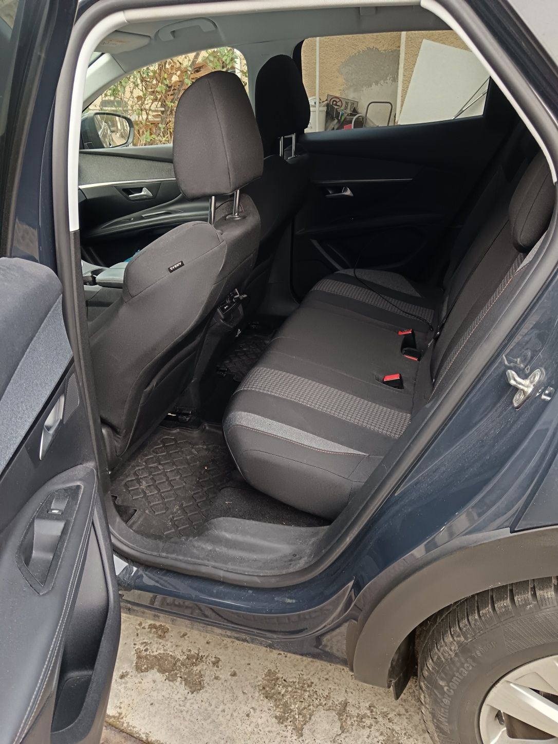 Peugeot 3008  an fabricație 2018 euro 6 blue