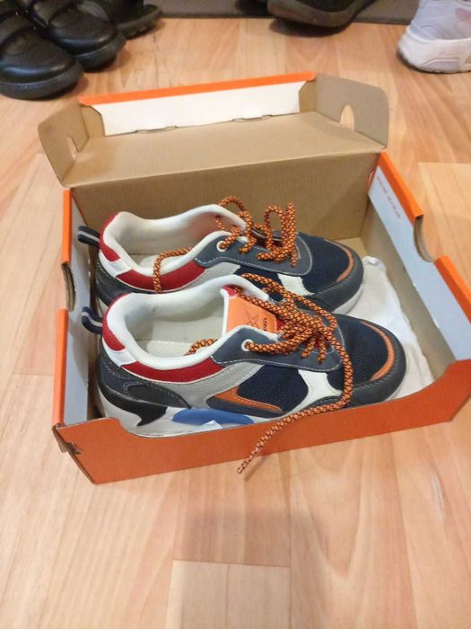 кроссовки (ботинки) для мальчика, 32 р-р