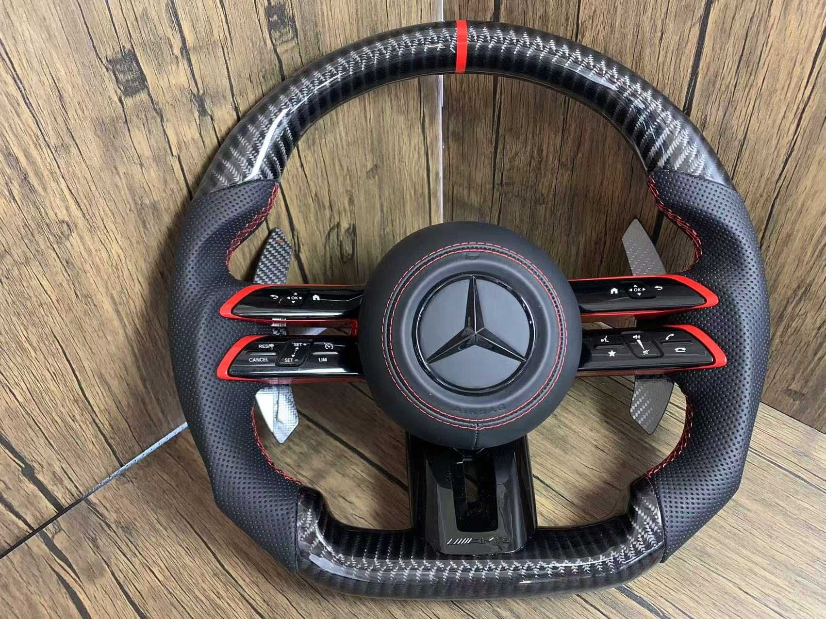 Mercedes Custom Спортен Волан – Персонализиран Дизайн!