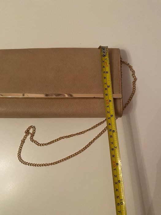 Дамска чанта  със златни елемент