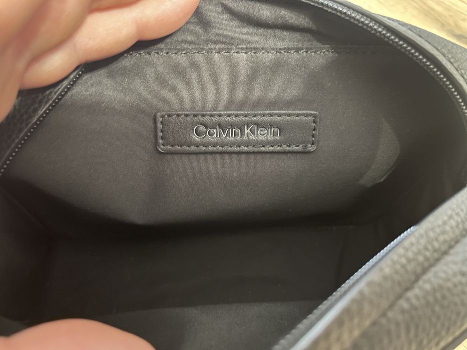 Чантичка (несесер)-Calvin Klein