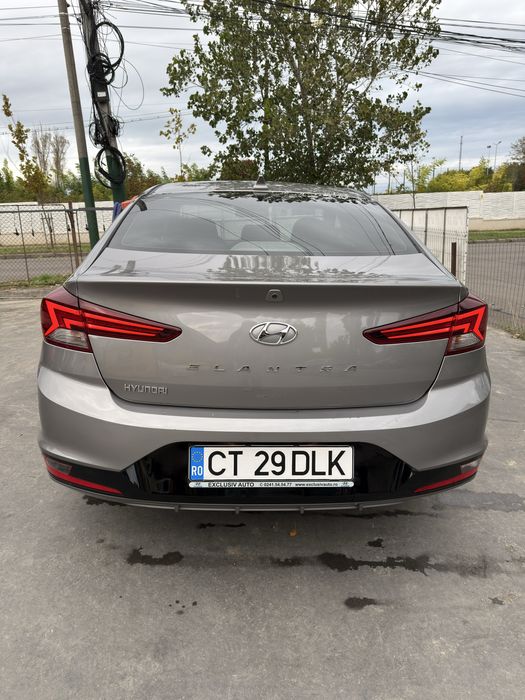 Hyundai Elantra 2019  1.6i