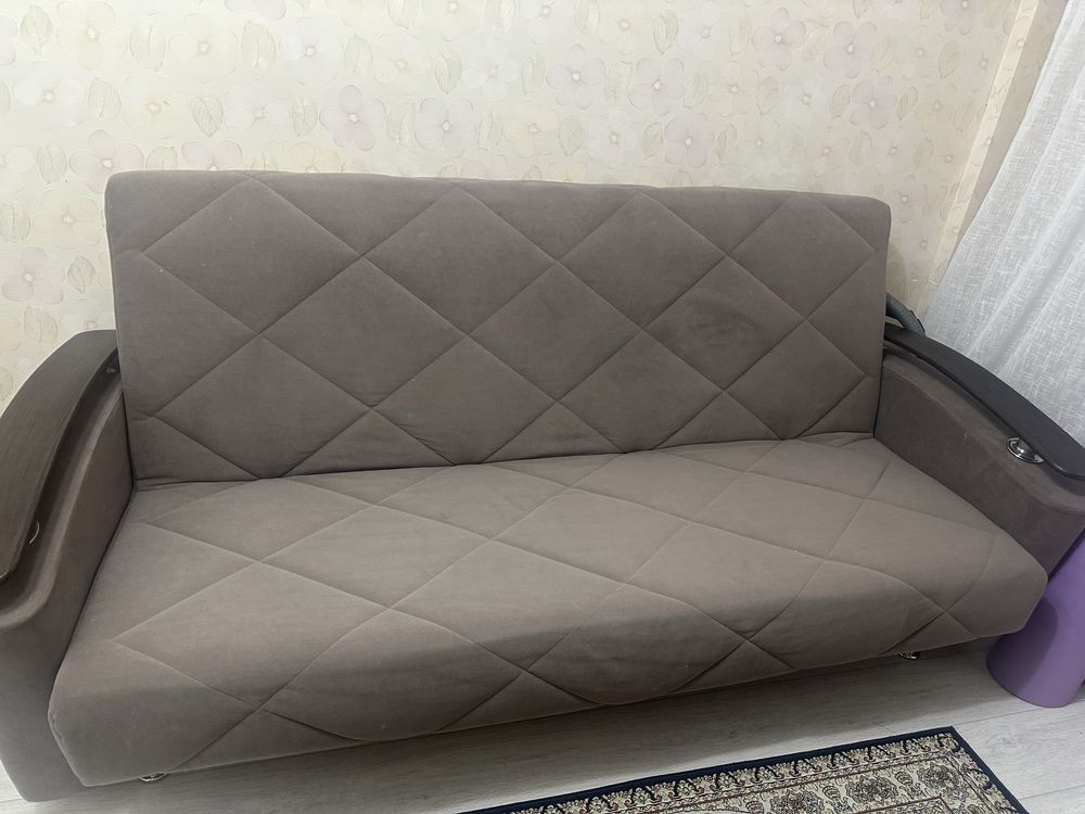 Продается диван новый