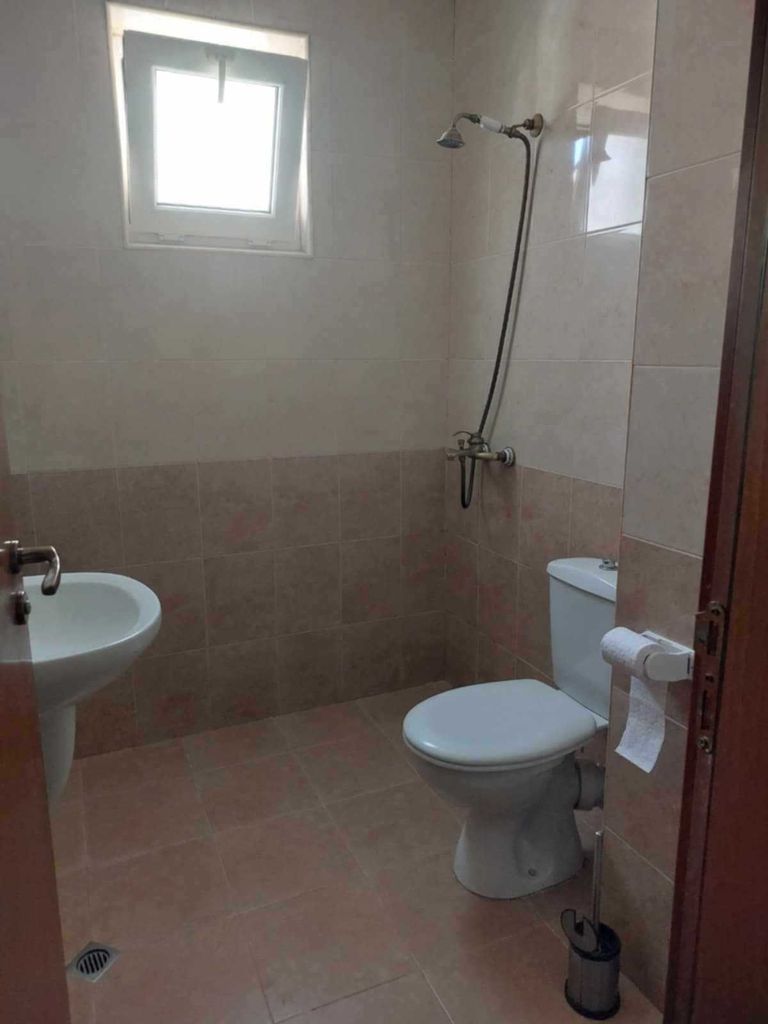 Дава се под наем Двустаен апартамент в Бургас, Сарафово - 75 кв.м за 400 € - Снимка #7