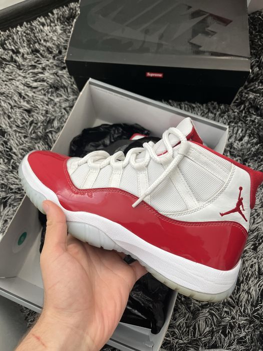 Оригинални Jordan 11 Cherry