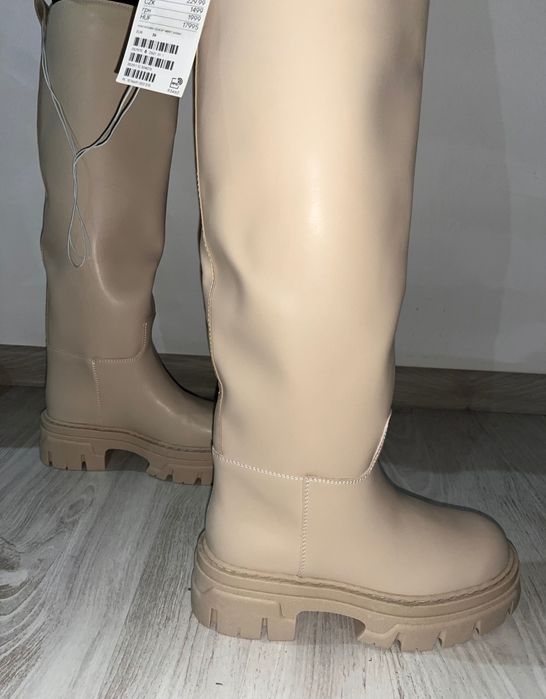 Дамски зимни бежови ботуши