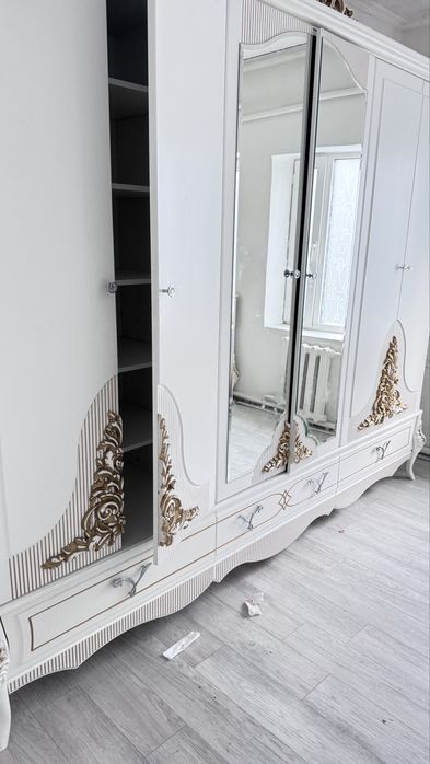 Спальный гарнитур