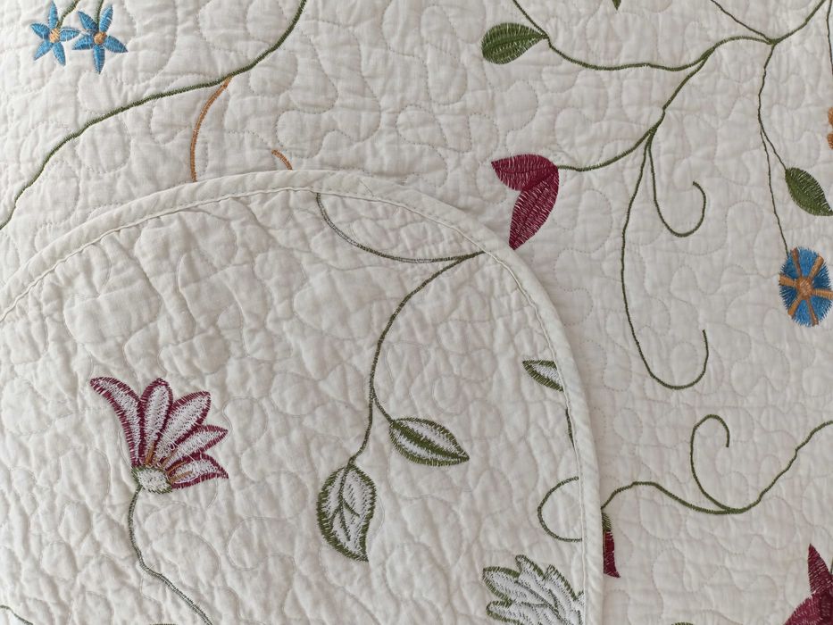 Cuvertură pat bumbac matlasat 240/260.