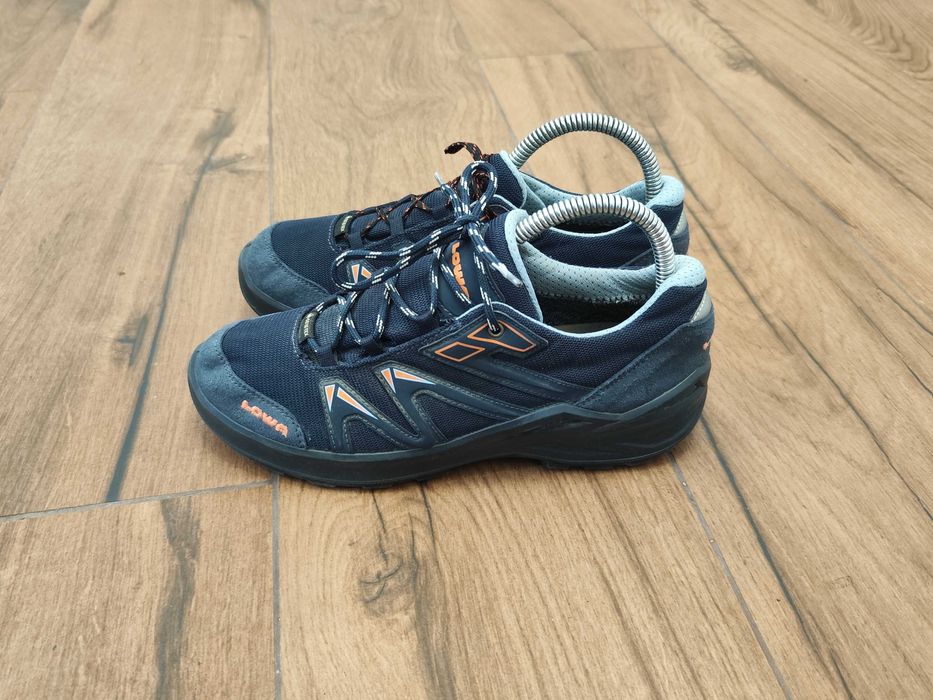 Туристически обувки Lowa