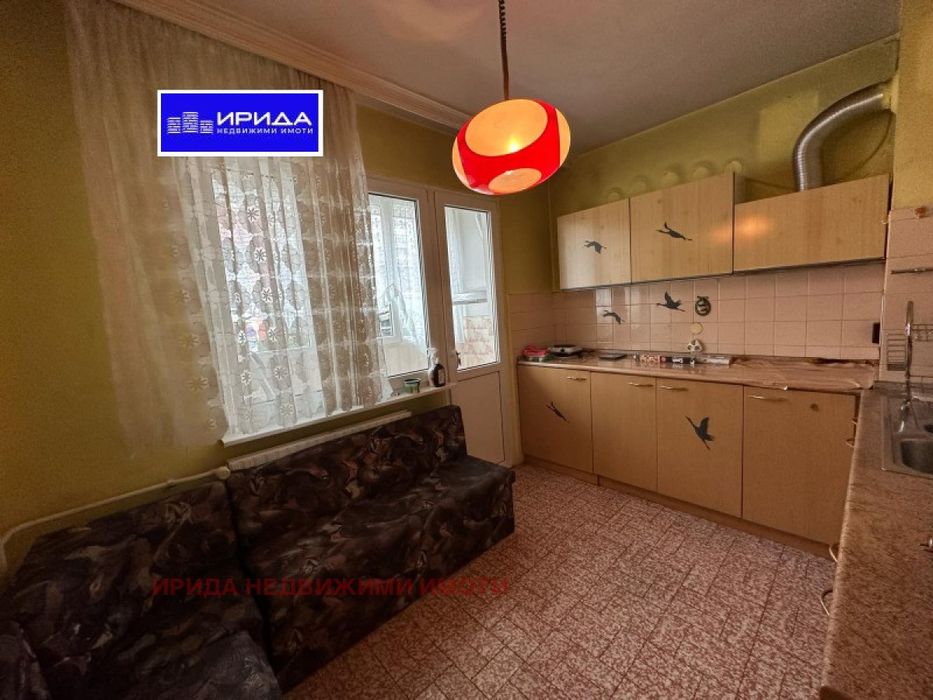 Продава се Тристаен апартамент в София, Стрелбище - 89 кв.м за 2574 €/кв.м - Снимка #2