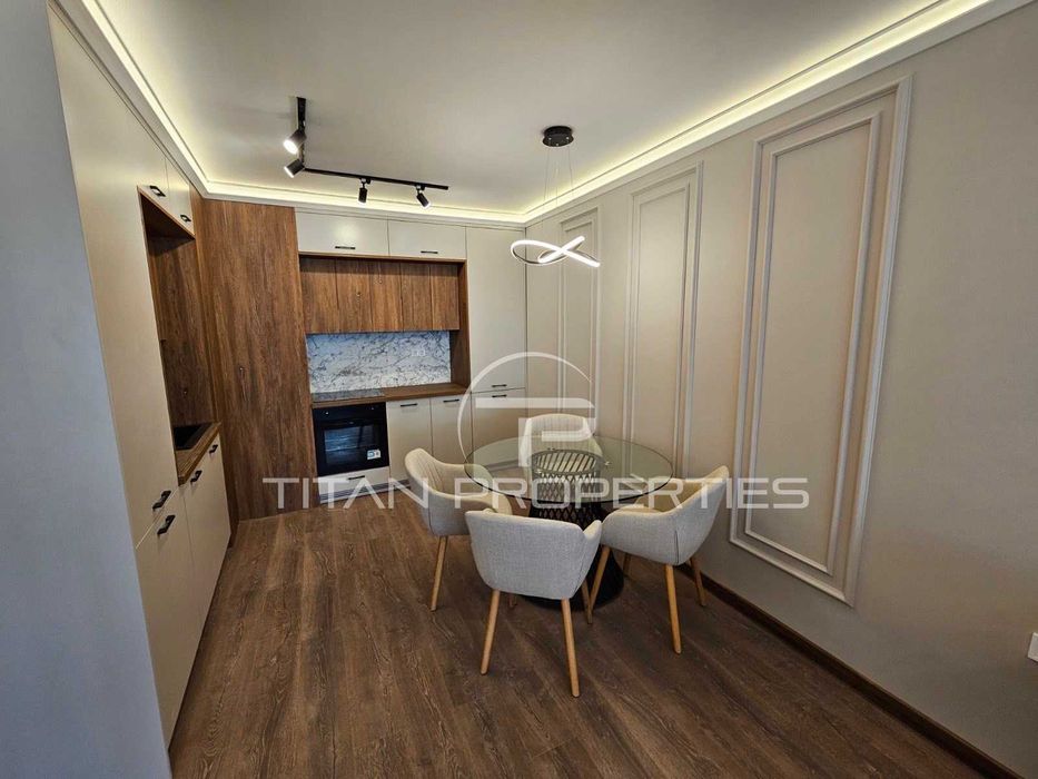 Продава се Тристаен апартамент в Пловдив, Христо Смирненски - 109 кв.м за 1924 €/кв.м - Снимка #3