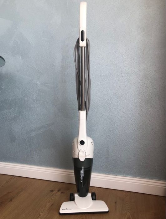 Aspirator vertical Deerma DX118C