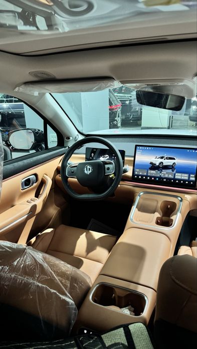 Leapmotr c16 electir gibrid 630 va 280 max