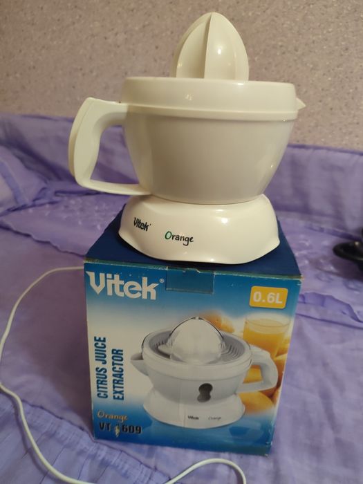 Соковыжималка цитрусовых