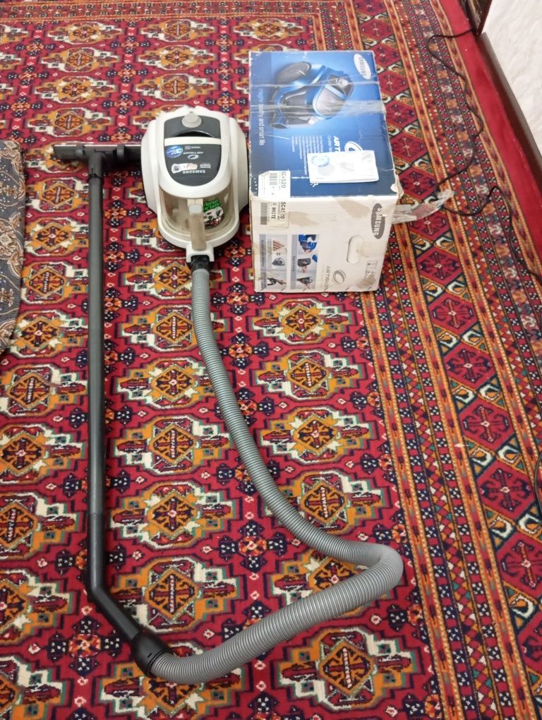 Пелесос Самсунг 1600W