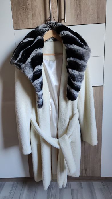 LA JUMATATE DE PRET,Haina de blana ,VANZARE RAPIDA ,noua,,fără etich